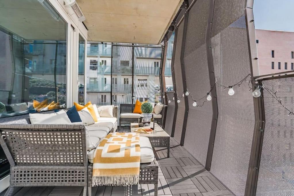 Spacious Modern 2Br Apartment At Central Oslo Barcode Kültér fotó